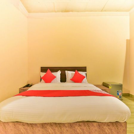 Oyo 15836 Pleasure River Front Resort Tuem Exterior photo